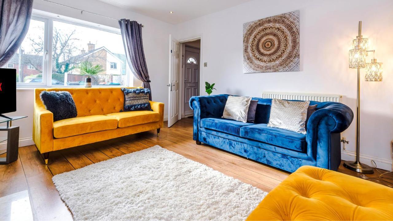 Newhall Road - 4 Bedroom Chester Home - Parking Wervin Luaran gambar