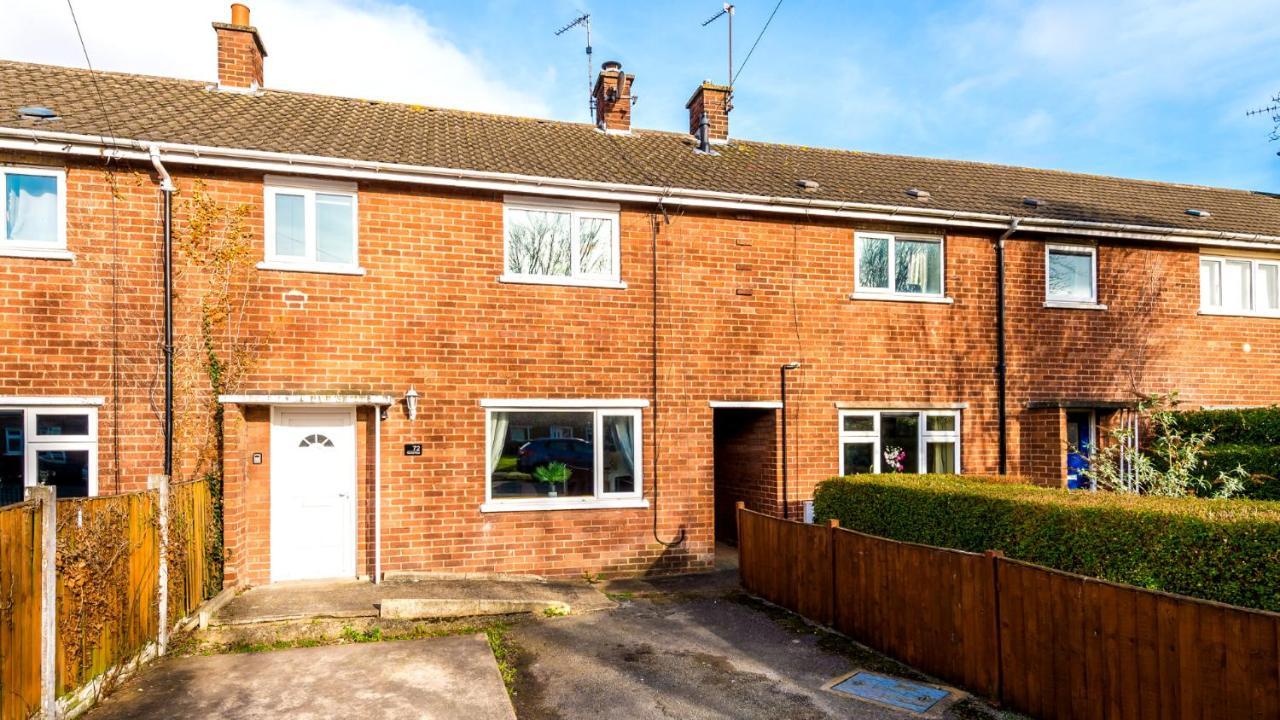 Newhall Road - 4 Bedroom Chester Home - Parking Wervin Luaran gambar